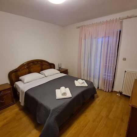 Apartamento Helena Pula Exterior foto